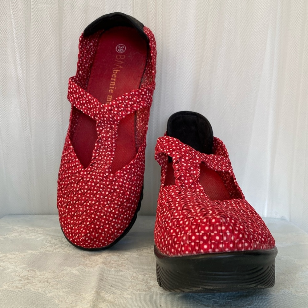 Bernie Mev. Red & white Polka dots! Hand made, Mary Jane wedge/platform shoe! 9